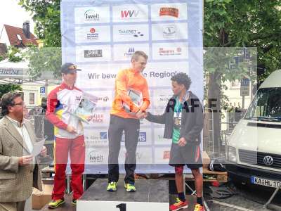 Fotos von Siegerehrungen Halbmarathon auf sportfotografie.de