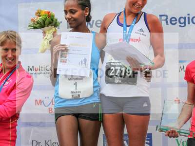 Fotos von Siegerehrungen Halbmarathon auf sportfotografie.de