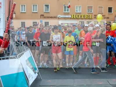 Fotos von Start der Gruppen auf sportfotografie.de