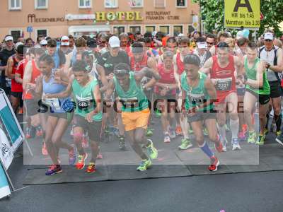 Fotos von Start der Gruppen auf sportfotografie.de