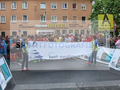 Fotos von Start der Gruppen auf sportfotografie.de
