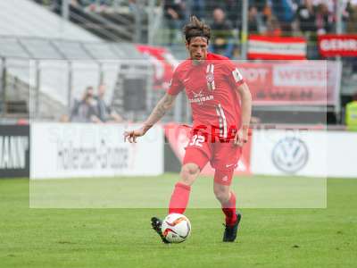 Fotos von FC Würzburger Kickers - FC Rot-Weiß Erfurt auf sportfotografie.de