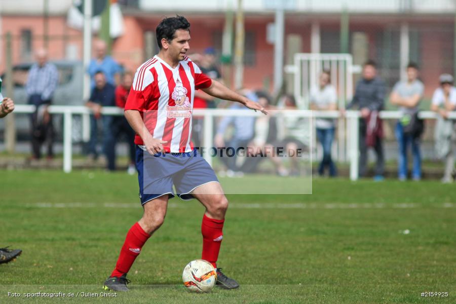 Dominik Schalling, Derby, 03.04.2016, Kreisliga Würzburg, Fussball, FC Wiesenfeld-Halsbach, FV Karlstadt - Bild-ID: 2159925 Dominik Schalling, Derby, 03.04.2016, Kreisliga Würzburg, Fussball, FC Wiesenfeld-Halsbach, FV Karlstadt - Bild-ID: 2159925