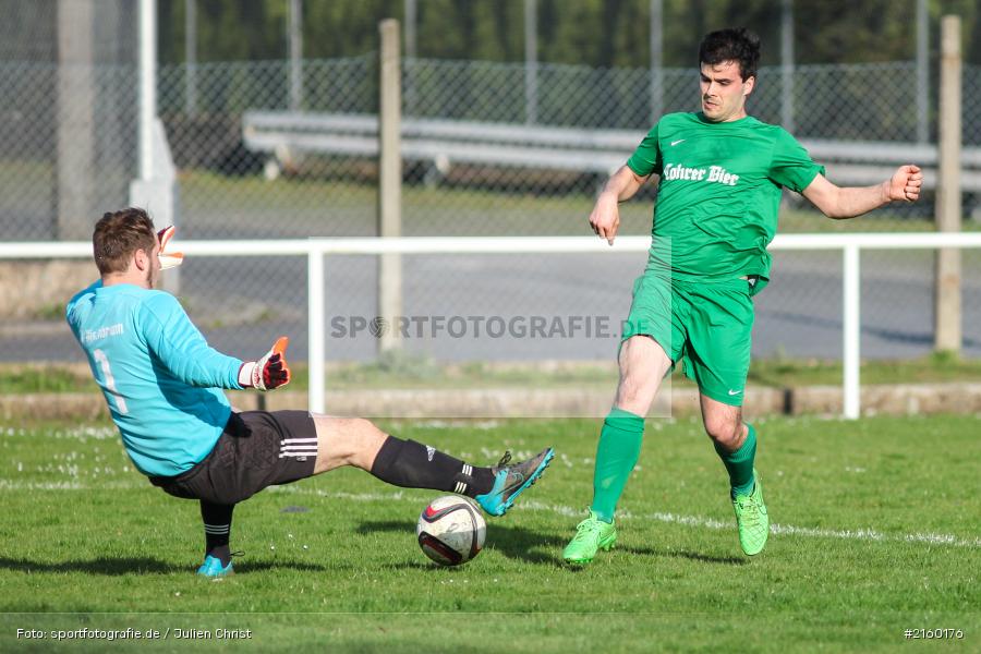 Fabian Schulz, Manuel Hauptmann, Soccer, 08.04.2016, Würzburg, B-Klasse, Fussball, SV Bischbrunn II, FV Karlstadt II - Bild-ID: 2160176