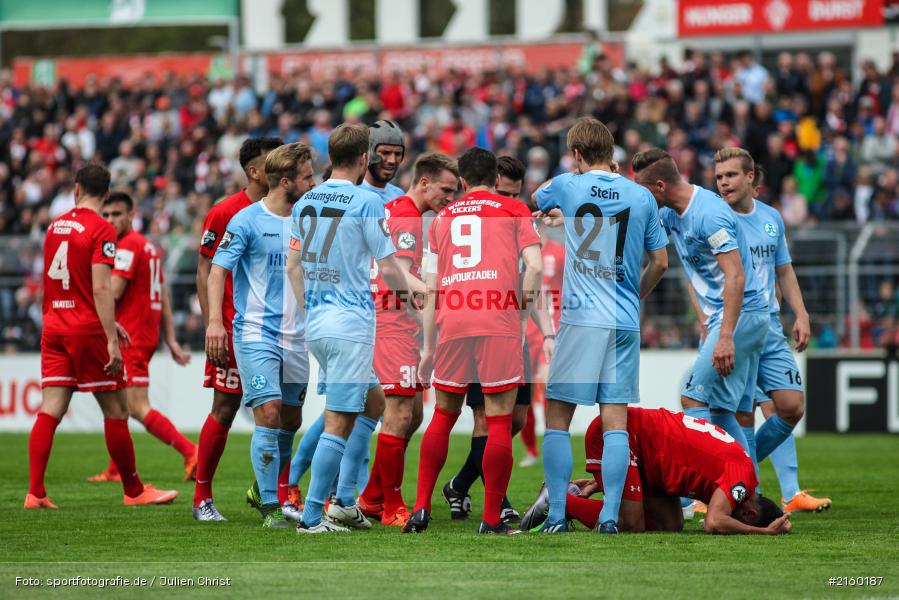 Rudelbildung, Elia Soriano, 09.04.2016, flyeralarm Arena, Würzburg, Fussball, 3. Liga, SV Stuttgarter Kickers, FC Würzburger Kickers - Bild-ID: 2160187 Rudelbildung, Elia Soriano, 09.04.2016, flyeralarm Arena, Würzburg, Fussball, 3. Liga, SV Stuttgarter Kickers, FC Würzburger Kickers - Bild-ID: 2160187