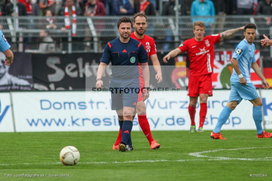 Schiedsrichter, Johann Pfeifer, 09.04.2016, flyeralarm Arena, Würzburg, Fussball, 3. Liga, SV Stuttgarter Kickers, FC Würzburger Kickers - Bild-ID: 2160246