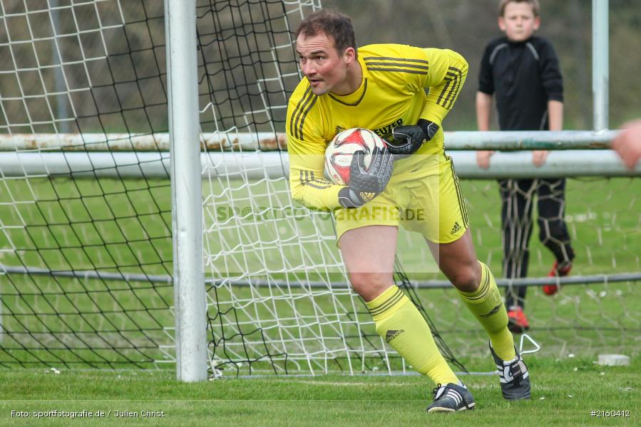 Marcel Katzenberger, 10.04.2016, Kreisklasse Würzburg, Derby, Fussball, BSC Aura, DJK Fellen - Bild-ID: 2160412