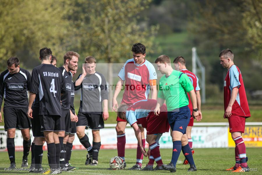 Dominic Hessdoerfer, Philipp Gößwein, Nicolai Zull, 30.04.2016, Gruppe 2, Kreisliga Würzburg, Fussball, SV Altfeld, TSV Retzbach - Bild-ID: 2161322 Dominic Hessdoerfer, Philipp Gößwein, Nicolai Zull, 30.04.2016, Gruppe 2, Kreisliga Würzburg, Fussball, SV Altfeld, TSV Retzbach - Bild-ID: 2161322