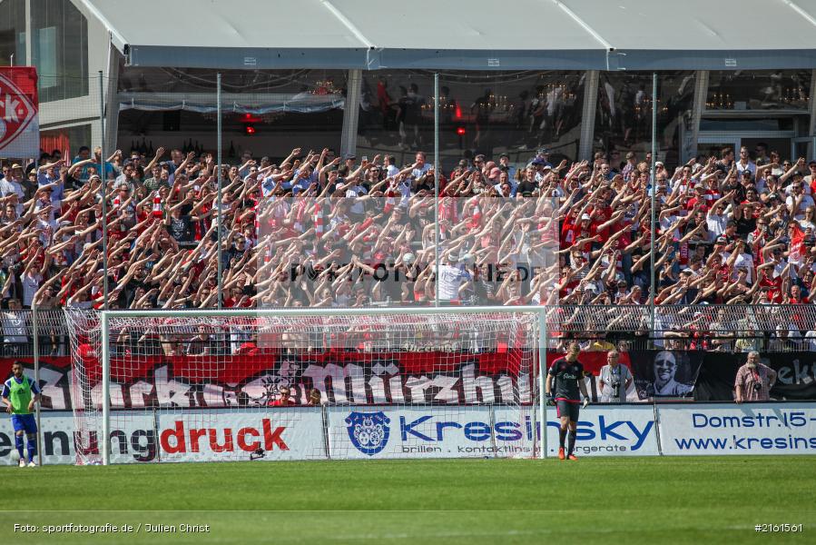 Fanblock, 07.05.2016, flyeralarm Arena, Würzburg, 3. Liga, Fussball, Holstein Kiel, FC Würzburger Kickers - Bild-ID: 2161561