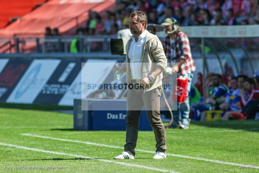 Bernd Hollerbach, 07.05.2016, flyeralarm Arena, Würzburg, 3. Liga, Fussball, Holstein Kiel, FC Würzburger Kickers - Bild-ID: 2161587