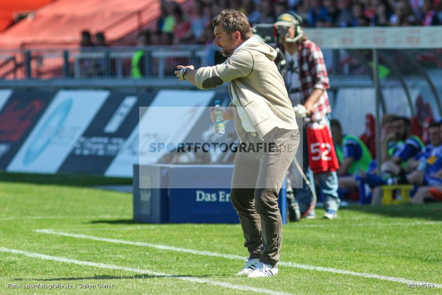 Bernd Hollerbach, 07.05.2016, flyeralarm Arena, Würzburg, 3. Liga, Fussball, Holstein Kiel, FC Würzburger Kickers - Bild-ID: 2161589