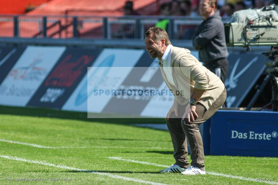 Bernd Hollerbach, 07.05.2016, flyeralarm Arena, Würzburg, 3. Liga, Fussball, Holstein Kiel, FC Würzburger Kickers - Bild-ID: 2161606
