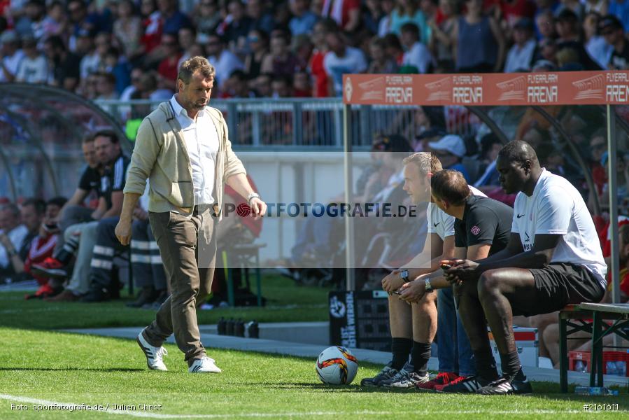 Bernd Hollerbach, 07.05.2016, flyeralarm Arena, Würzburg, 3. Liga, Fussball, Holstein Kiel, FC Würzburger Kickers - Bild-ID: 2161611