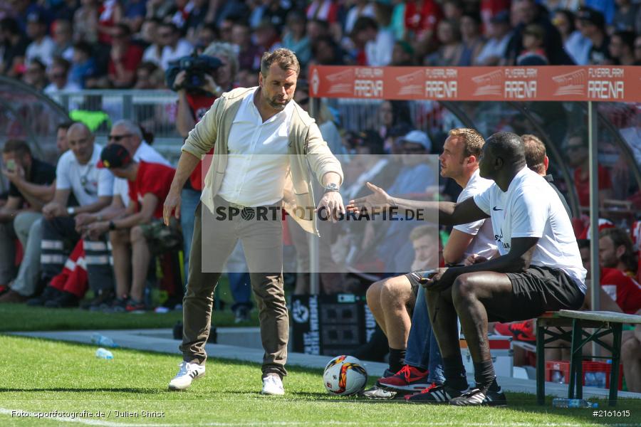 Bernd Hollerbach, 07.05.2016, flyeralarm Arena, Würzburg, 3. Liga, Fussball, Holstein Kiel, FC Würzburger Kickers - Bild-ID: 2161615