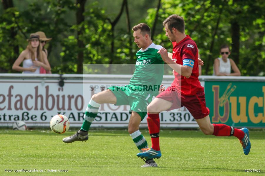 Benedikt Drescher, Michael Winkler, 22.05.2016, Meisterschaft, Gruppe 2, Kreisliga Würzburg, Fussball, FSV Zellingen, FV Karlstadt - Bild-ID: 2161903 Benedikt Drescher, Michael Winkler, 22.05.2016, Meisterschaft, Gruppe 2, Kreisliga Würzburg, Fussball, FSV Zellingen, FV Karlstadt - Bild-ID: 2161903