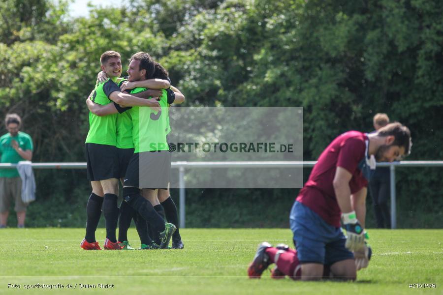 Markus Mai, Michael Neumann, Marco Oster, 26.05.2016, Relegation, Bezirksliga Ufr., Fussball, VfR Großostheim, SG Hettstadt - Bild-ID: 2161998 Markus Mai, Michael Neumann, Marco Oster, 26.05.2016, Relegation, Bezirksliga Ufr., Fussball, VfR Großostheim, SG Hettstadt - Bild-ID: 2161998