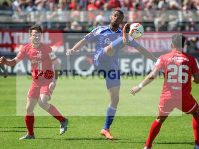 Fotos von FC Würzburger Kickers - Holstein Kiel auf sportfotografie.de