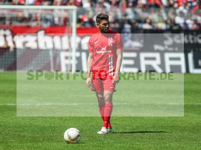 Fotos von FC Würzburger Kickers - Holstein Kiel auf sportfotografie.de