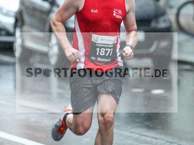 Fotos von iWelt Marathon / WVV Halbmarathon (Zieleinläufe) auf sportfotografie.de