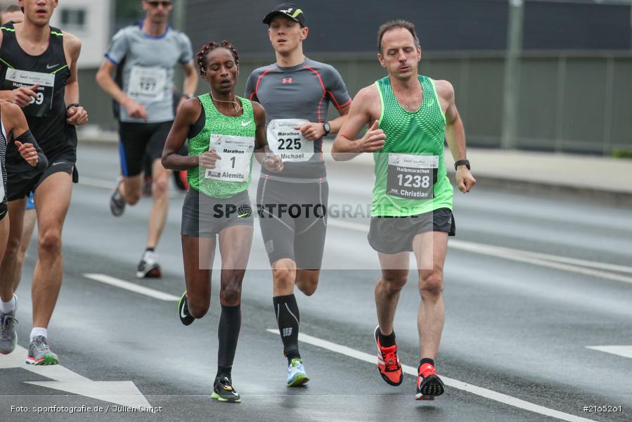 12.06.2016, WVV Halbmarathon 2016, Marathon Würzburg, iWelt Marathon - Bild-ID: 2165261 12.06.2016, WVV Halbmarathon 2016, Marathon Würzburg, iWelt Marathon - Bild-ID: 2165261