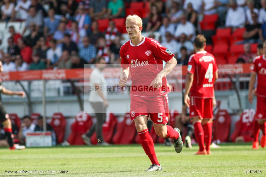 Clemens Schoppenhauer, 14.08.2016, flyeralarm Arena, Würzburg, 2. Bundesliga, 1. FC Kaiserslautern, FC Würzburger Kickers - Bild-ID: 2170468 Clemens Schoppenhauer, 14.08.2016, flyeralarm Arena, Würzburg, 2. Bundesliga, 1. FC Kaiserslautern, FC Würzburger Kickers - Bild-ID: 2170468