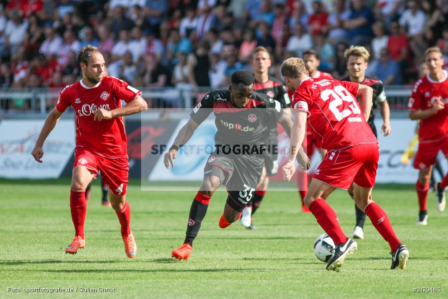 Osayamen Osawe, Sebastian Neumann, 14.08.2016, flyeralarm Arena, Würzburg, 2. Bundesliga, 1. FC Kaiserslautern, FC Würzburger Kickers - Bild-ID: 2170483