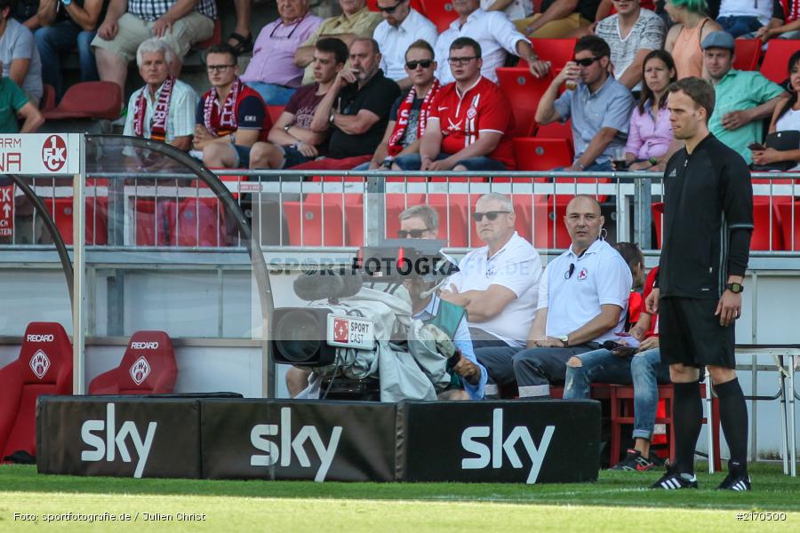 Fernseh-Kamera, 14.08.2016, flyeralarm Arena, Würzburg, 2. Bundesliga, 1. FC Kaiserslautern, FC Würzburger Kickers - Bild-ID: 2170500 Fernseh-Kamera, 14.08.2016, flyeralarm Arena, Würzburg, 2. Bundesliga, 1. FC Kaiserslautern, FC Würzburger Kickers - Bild-ID: 2170500