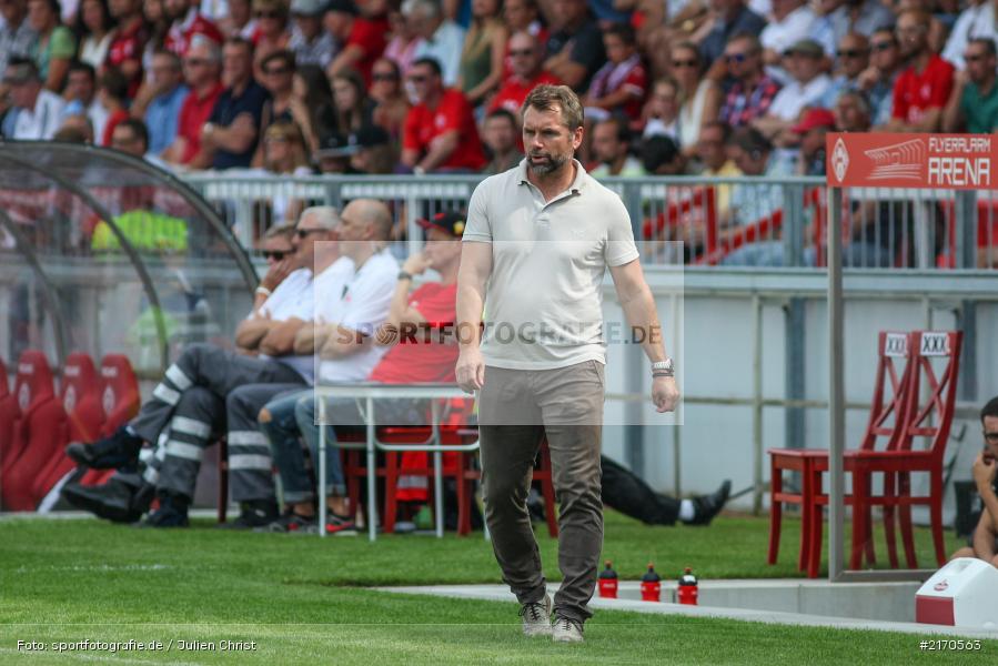 14.08.2016, flyeralarm Arena, Würzburg, 2. Bundesliga, 1. FC Kaiserslautern, FC Würzburger Kickers - Bild-ID: 2170563 14.08.2016, flyeralarm Arena, Würzburg, 2. Bundesliga, 1. FC Kaiserslautern, FC Würzburger Kickers - Bild-ID: 2170563