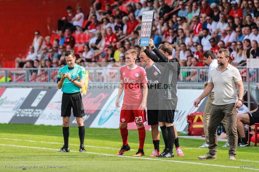 Patrick Weihrauch, 14.08.2016, flyeralarm Arena, Würzburg, 2. Bundesliga, 1. FC Kaiserslautern, FC Würzburger Kickers - Bild-ID: 2170572 Patrick Weihrauch, 14.08.2016, flyeralarm Arena, Würzburg, 2. Bundesliga, 1. FC Kaiserslautern, FC Würzburger Kickers - Bild-ID: 2170572