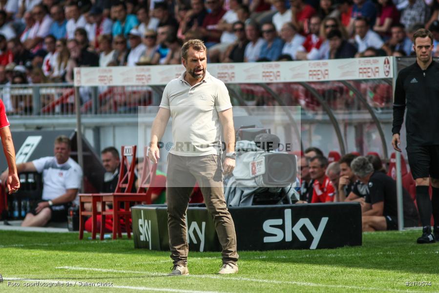 Bernd Hollerbach, 14.08.2016, flyeralarm Arena, Würzburg, 2. Bundesliga, 1. FC Kaiserslautern, FC Würzburger Kickers - Bild-ID: 2170574 Bernd Hollerbach, 14.08.2016, flyeralarm Arena, Würzburg, 2. Bundesliga, 1. FC Kaiserslautern, FC Würzburger Kickers - Bild-ID: 2170574