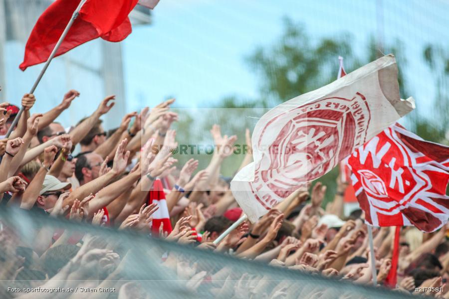 14.08.2016, flyeralarm Arena, Würzburg, 2. Bundesliga, 1. FC Kaiserslautern, FC Würzburger Kickers - Bild-ID: 2170581 14.08.2016, flyeralarm Arena, Würzburg, 2. Bundesliga, 1. FC Kaiserslautern, FC Würzburger Kickers - Bild-ID: 2170581