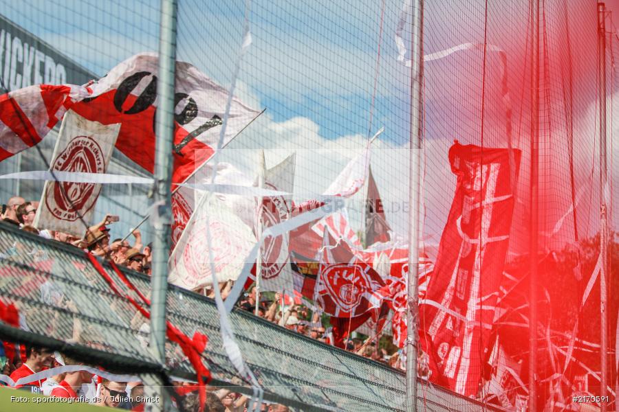 14.08.2016, flyeralarm Arena, Würzburg, 2. Bundesliga, 1. FC Kaiserslautern, FC Würzburger Kickers - Bild-ID: 2170591 14.08.2016, flyeralarm Arena, Würzburg, 2. Bundesliga, 1. FC Kaiserslautern, FC Würzburger Kickers - Bild-ID: 2170591