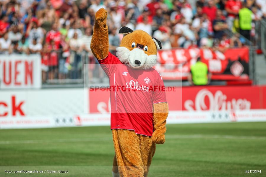 Maskottchen, 14.08.2016, flyeralarm Arena, Würzburg, 2. Bundesliga, 1. FC Kaiserslautern, FC Würzburger Kickers - Bild-ID: 2170594 Maskottchen, 14.08.2016, flyeralarm Arena, Würzburg, 2. Bundesliga, 1. FC Kaiserslautern, FC Würzburger Kickers - Bild-ID: 2170594