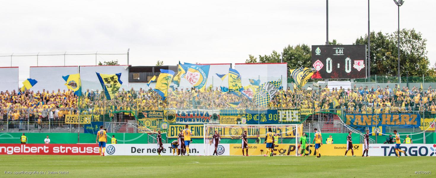 Flyeralarm-Arena, 20.08.2016, Runde 1, DFB-Pokal, Eintracht Braunschweig, FC Würzburger Kickers - Bild-ID: 2170692 Flyeralarm-Arena, 20.08.2016, Runde 1, DFB-Pokal, Eintracht Braunschweig, FC Würzburger Kickers - Bild-ID: 2170692