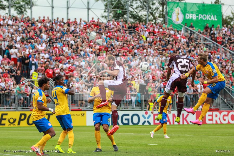 Flyeralarm-Arena, 20.08.2016, Runde 1, DFB-Pokal, Eintracht Braunschweig, FC Würzburger Kickers - Bild-ID: 2170695 Flyeralarm-Arena, 20.08.2016, Runde 1, DFB-Pokal, Eintracht Braunschweig, FC Würzburger Kickers - Bild-ID: 2170695