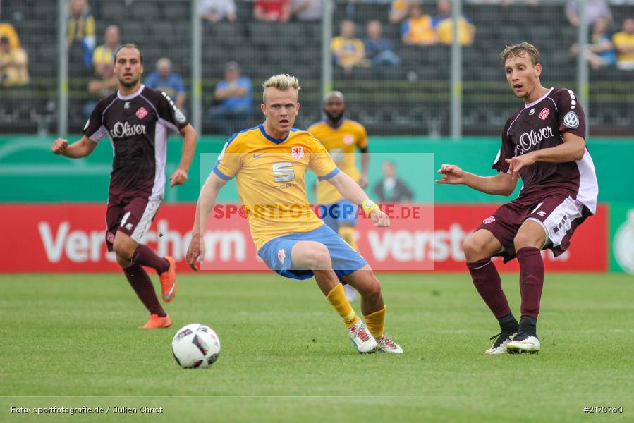 Flyeralarm-Arena, 20.08.2016, Runde 1, DFB-Pokal, Eintracht Braunschweig, FC Würzburger Kickers - Bild-ID: 2170760 Flyeralarm-Arena, 20.08.2016, Runde 1, DFB-Pokal, Eintracht Braunschweig, FC Würzburger Kickers - Bild-ID: 2170760
