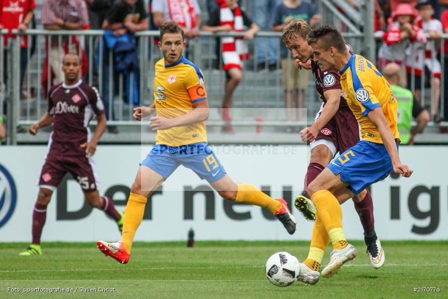 Flyeralarm-Arena, 20.08.2016, Runde 1, DFB-Pokal, Eintracht Braunschweig, FC Würzburger Kickers - Bild-ID: 2170776 Flyeralarm-Arena, 20.08.2016, Runde 1, DFB-Pokal, Eintracht Braunschweig, FC Würzburger Kickers - Bild-ID: 2170776