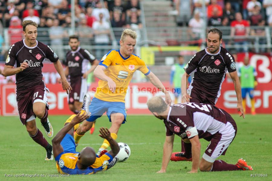 Flyeralarm-Arena, 20.08.2016, Runde 1, DFB-Pokal, Eintracht Braunschweig, FC Würzburger Kickers - Bild-ID: 2170863 Flyeralarm-Arena, 20.08.2016, Runde 1, DFB-Pokal, Eintracht Braunschweig, FC Würzburger Kickers - Bild-ID: 2170863