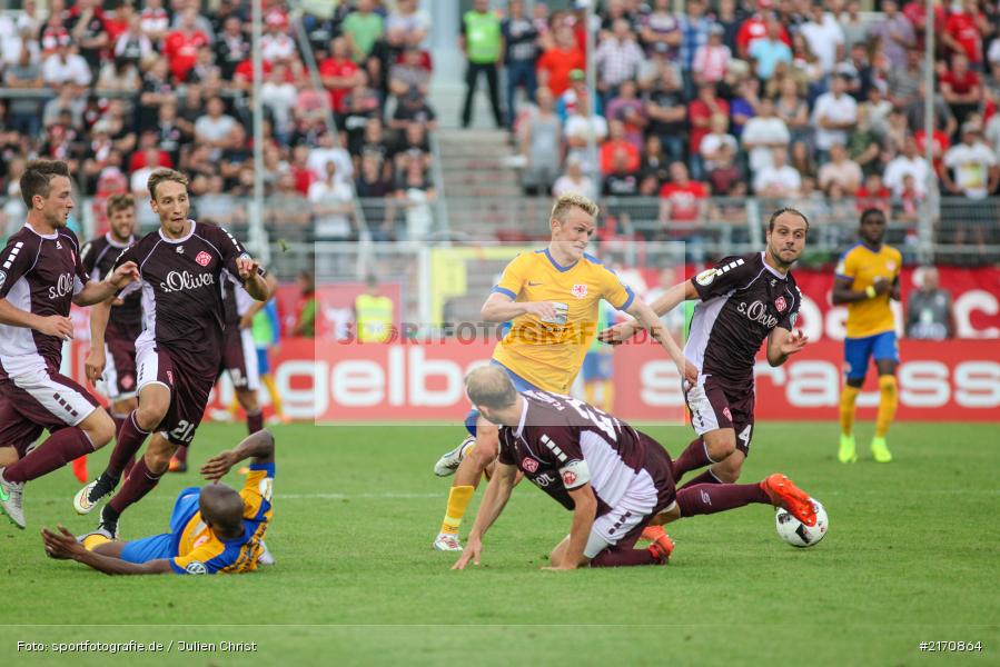 Flyeralarm-Arena, 20.08.2016, Runde 1, DFB-Pokal, Eintracht Braunschweig, FC Würzburger Kickers - Bild-ID: 2170864 Flyeralarm-Arena, 20.08.2016, Runde 1, DFB-Pokal, Eintracht Braunschweig, FC Würzburger Kickers - Bild-ID: 2170864