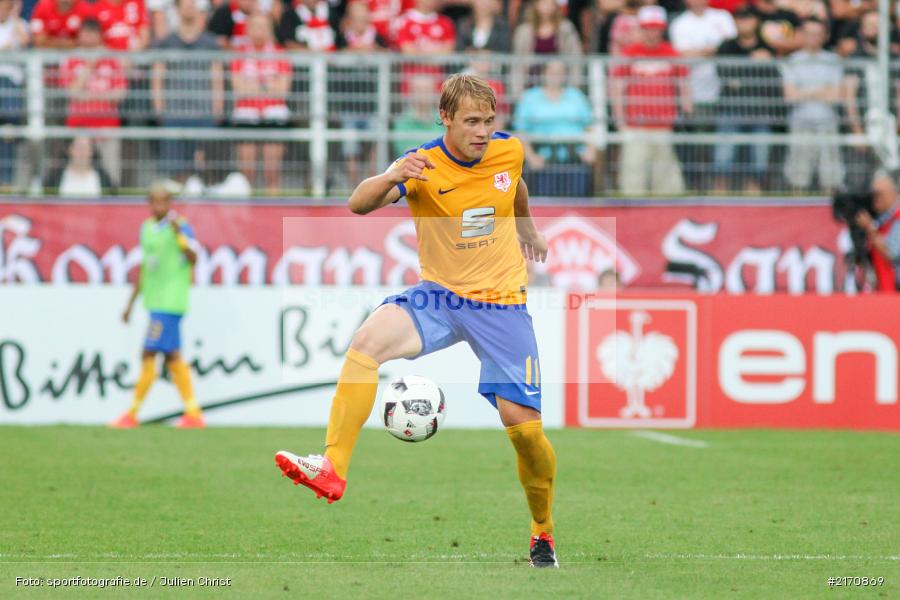 Flyeralarm-Arena, 20.08.2016, Runde 1, DFB-Pokal, Eintracht Braunschweig, FC Würzburger Kickers - Bild-ID: 2170869 Flyeralarm-Arena, 20.08.2016, Runde 1, DFB-Pokal, Eintracht Braunschweig, FC Würzburger Kickers - Bild-ID: 2170869