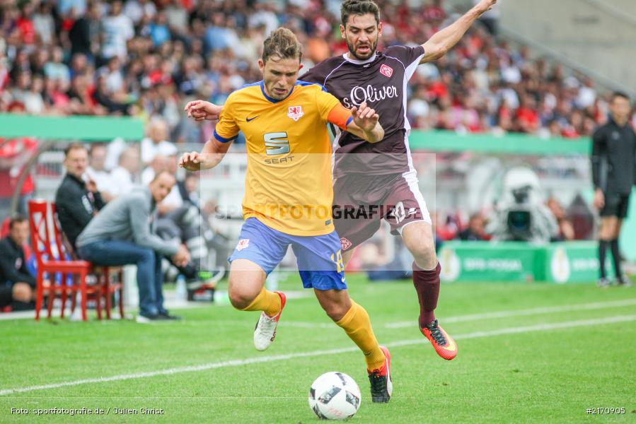 Flyeralarm-Arena, 20.08.2016, Runde 1, DFB-Pokal, Eintracht Braunschweig, FC Würzburger Kickers - Bild-ID: 2170905 Flyeralarm-Arena, 20.08.2016, Runde 1, DFB-Pokal, Eintracht Braunschweig, FC Würzburger Kickers - Bild-ID: 2170905
