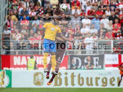 Fotos von FC Würzburger Kickers - Eintracht Braunschweig auf sportfotografie.de
