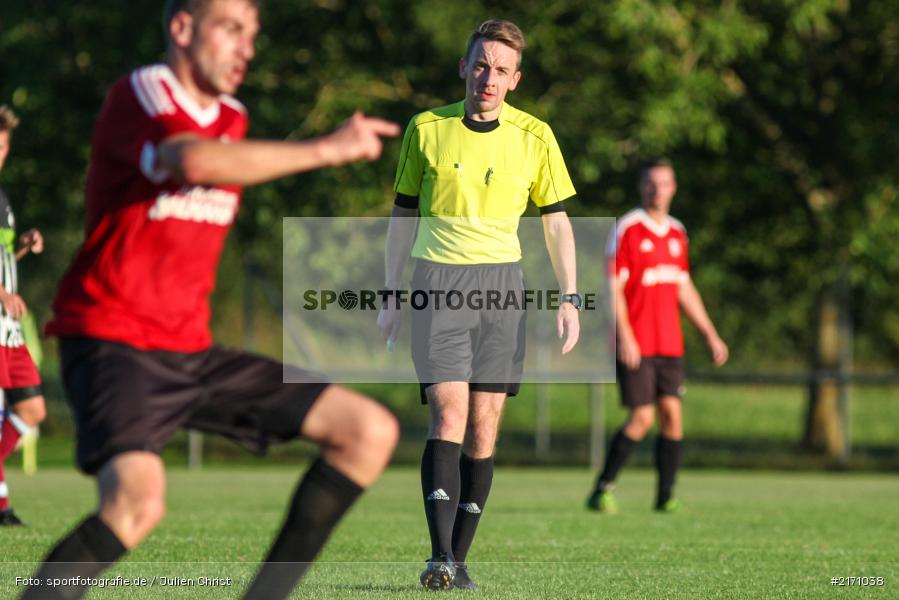 FC Würzburger Kickers, Schiedsrichter, Niklas Baudach, Fussball, 24.08.2016, Kreisliga Würzburg, TSV Karlburg II, TSV Retzbach - Bild-ID: 2171038