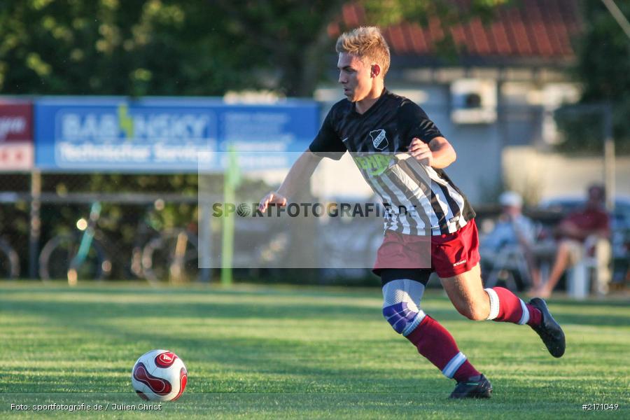 Lukas Gößwein, Fussball, 24.08.2016, Kreisliga Würzburg, TSV Karlburg II, TSV Retzbach - Bild-ID: 2171049