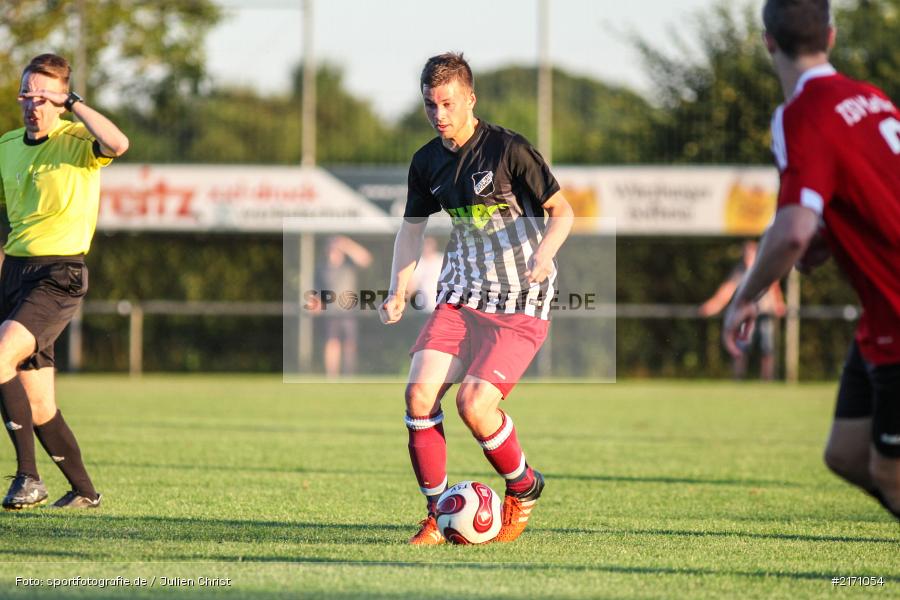 Tobias Hehrlein, Fussball, 24.08.2016, Kreisliga Würzburg, TSV Karlburg II, TSV Retzbach - Bild-ID: 2171054