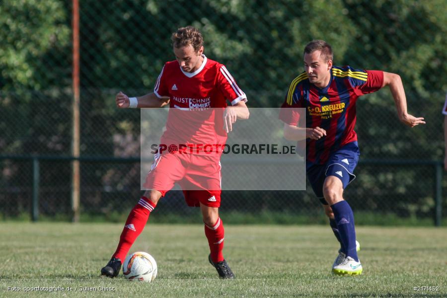 Steffen Lochmann, David Pahls, Fussball, 11.09.2016, Kreisklasse, BSC Aura, FC Karsbach - Bild-ID: 2171432
