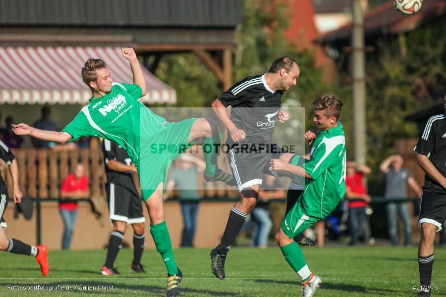 Sebastian Leisgang, Jonas Holaschke, Michael Brust, 25.09.2016, Kreisklasse Würzburg, Derby, FC Gössenheim, FC Karsbach - Bild-ID: 2171976