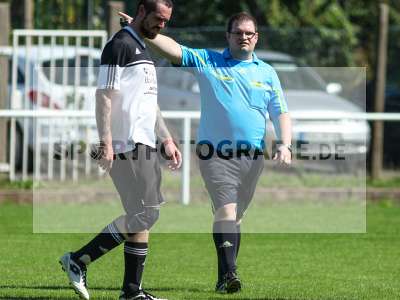 Fotos von FV Karlstadt II - FV Bachgrund II auf sportfotografie.de