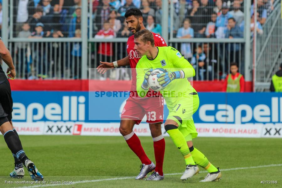 Jan Zimmermann, Elia Soriano, 02.10.2016, 2. Bundesliga, Fussball, Würzburg, flyeralarm-Arena, TSV 1860 München, FC Würzburger Kickers - Bild-ID: 2172188 Jan Zimmermann, Elia Soriano, 02.10.2016, 2. Bundesliga, Fussball, Würzburg, flyeralarm-Arena, TSV 1860 München, FC Würzburger Kickers - Bild-ID: 2172188