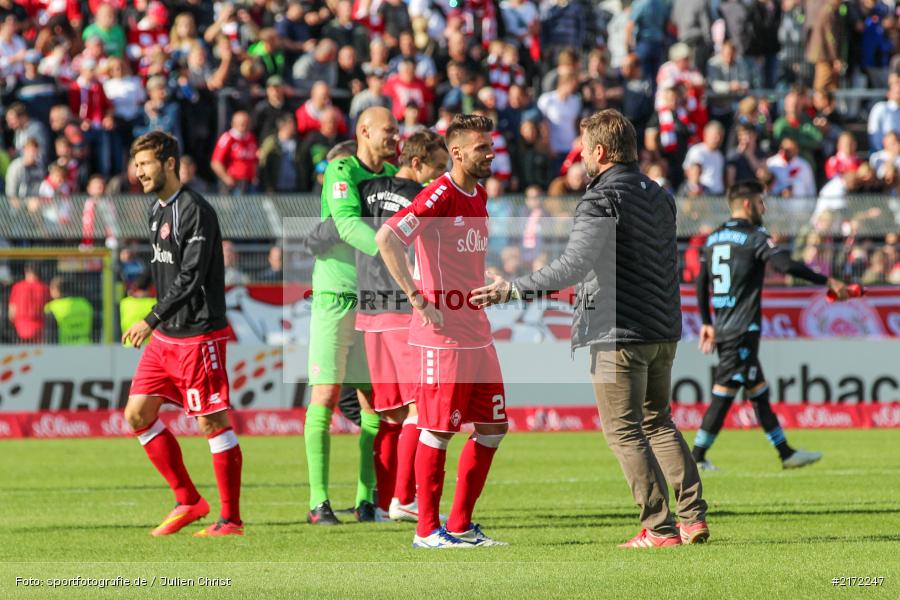 02.10.2016, 2. Bundesliga, Fussball, Würzburg, flyeralarm-Arena, TSV 1860 München, FC Würzburger Kickers - Bild-ID: 2172247 02.10.2016, 2. Bundesliga, Fussball, Würzburg, flyeralarm-Arena, TSV 1860 München, FC Würzburger Kickers - Bild-ID: 2172247